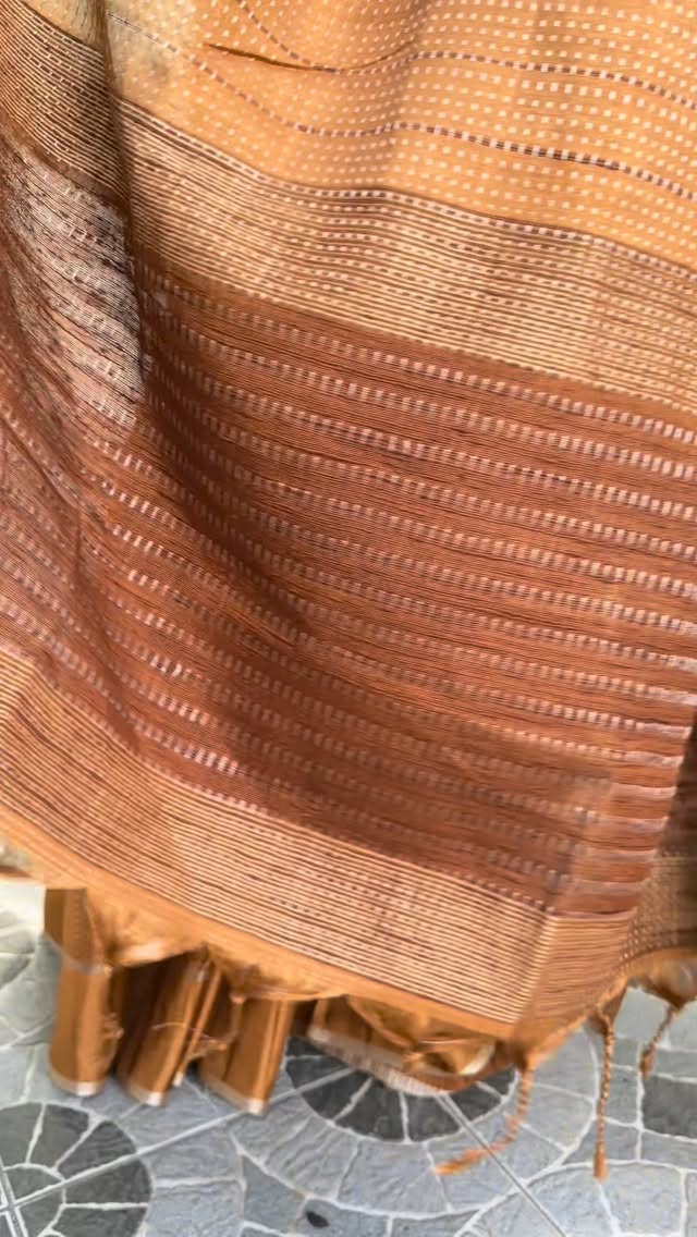 Mocha mousse colour in Hand loom catalogs is back in stock