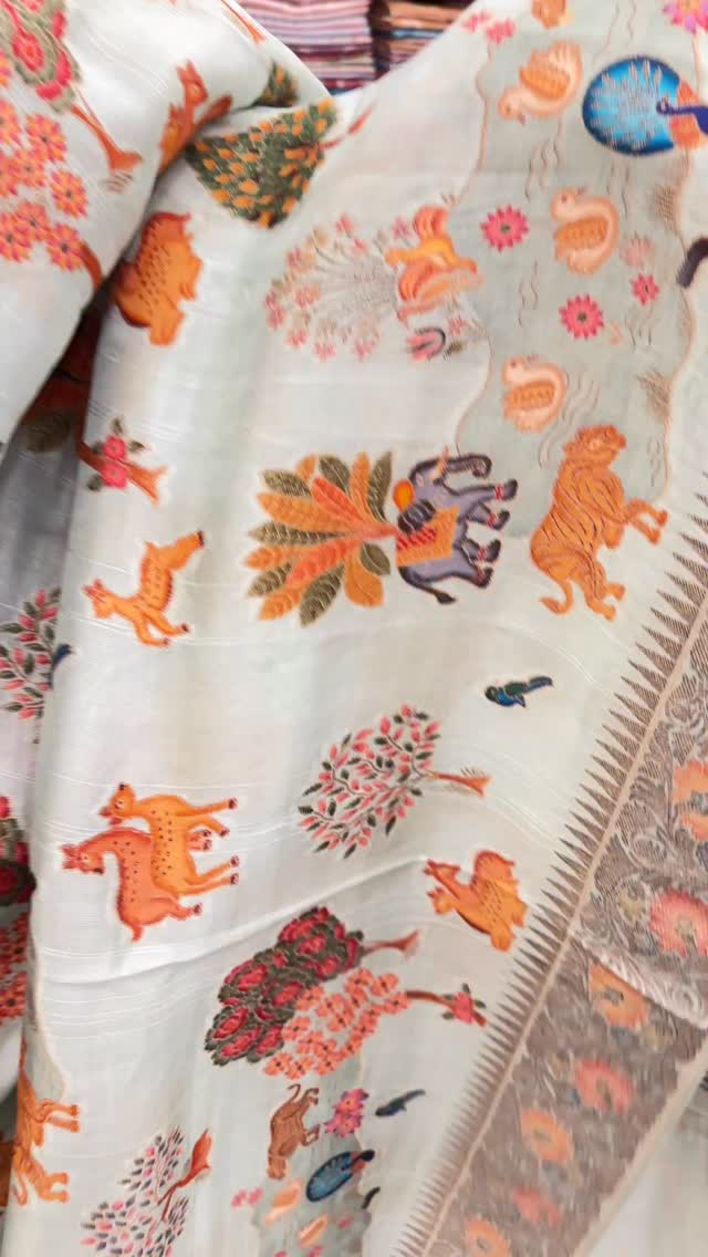 #sareelove #sareeindia #sareefashion