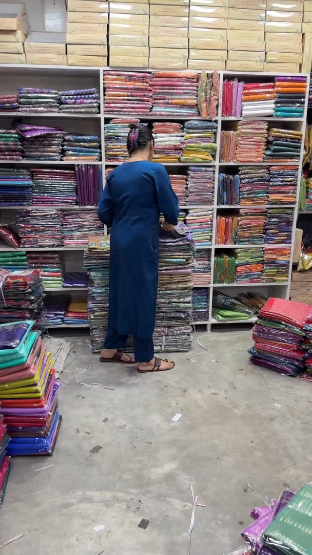 #sareelove #sareeindia #reelsinstagram