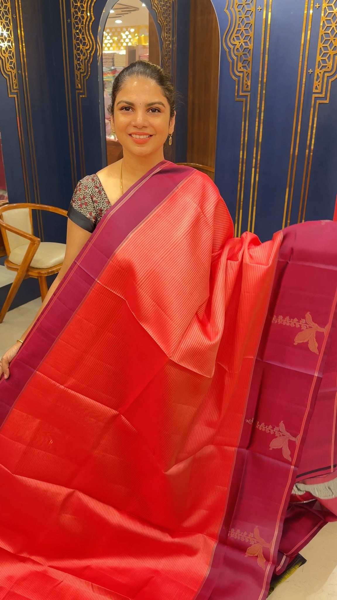 Devika Silk Saree - Pure Silk
A timeless pure silk saree with a ri...