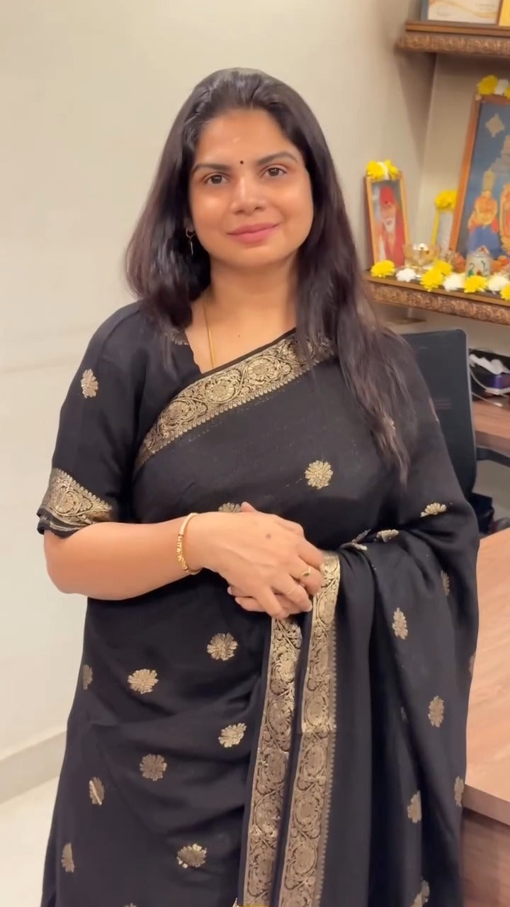 Khadi Silk Saree | TTDS2701
Regular Price @ Rs.1550/-
Offer Price ...