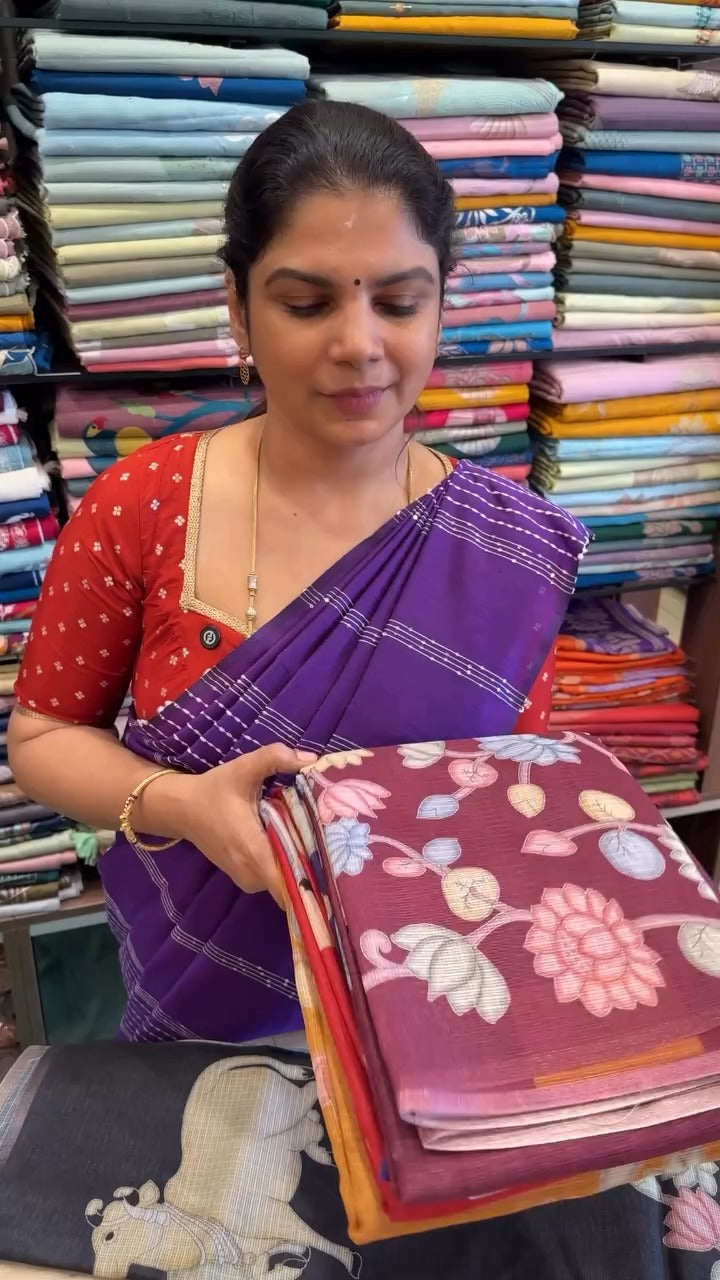 Printed Kota Sarees | TTDS2853
Lightweight, soft & easy to drape ✨...