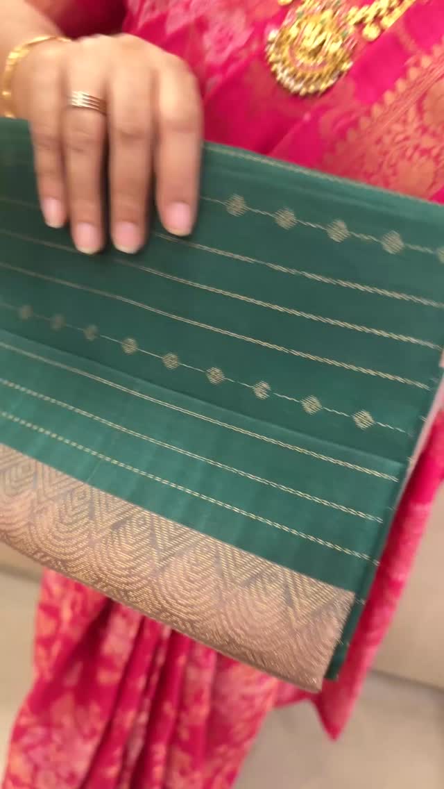 Aadhira Silk Sarees
#Sareelovers #Sareeblouse #Sareecollection