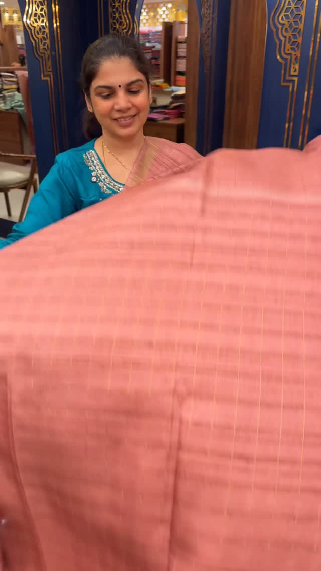 #sareelove #sareeindia #trending
