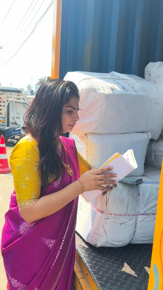 #sareefashion #sareelove #sareescanada