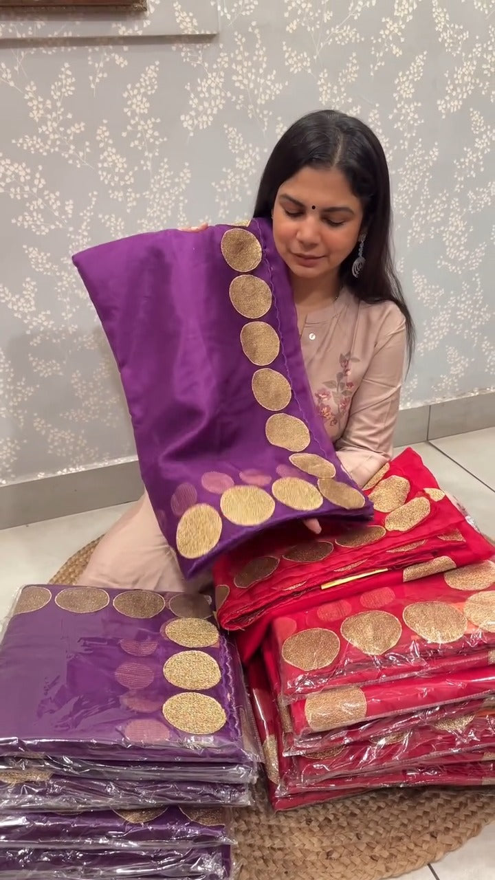 Glass Organza Saree | TTDS2955
Lightweight and classy, this Glass ...