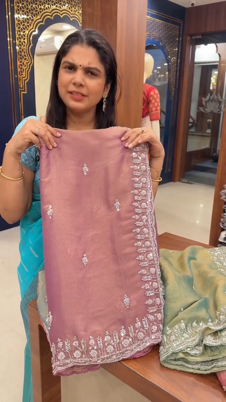 Jimmy Choo Saree
Product Code - TTDS2593
#sareesofinstagram #sar...