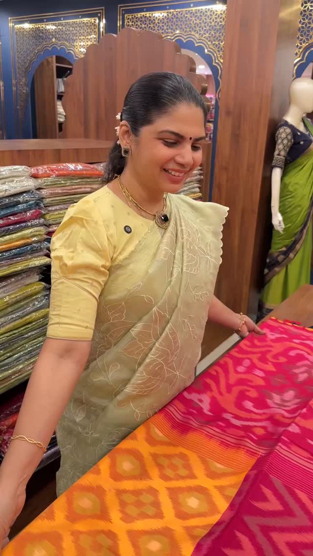 Semi Pochanpally Silk Saree Collection
#saree #sareelove #sareefa...