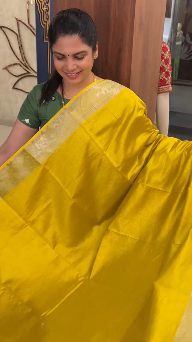 Semi Tussar Silk Saree | TTDS3052
#saree #sareelove #sareefashion...