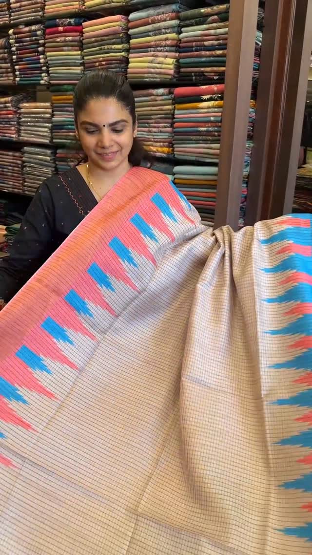 Saree Code - TTDS3028
Saree Name - Chappa Silk Saree
Blouse - Ru...