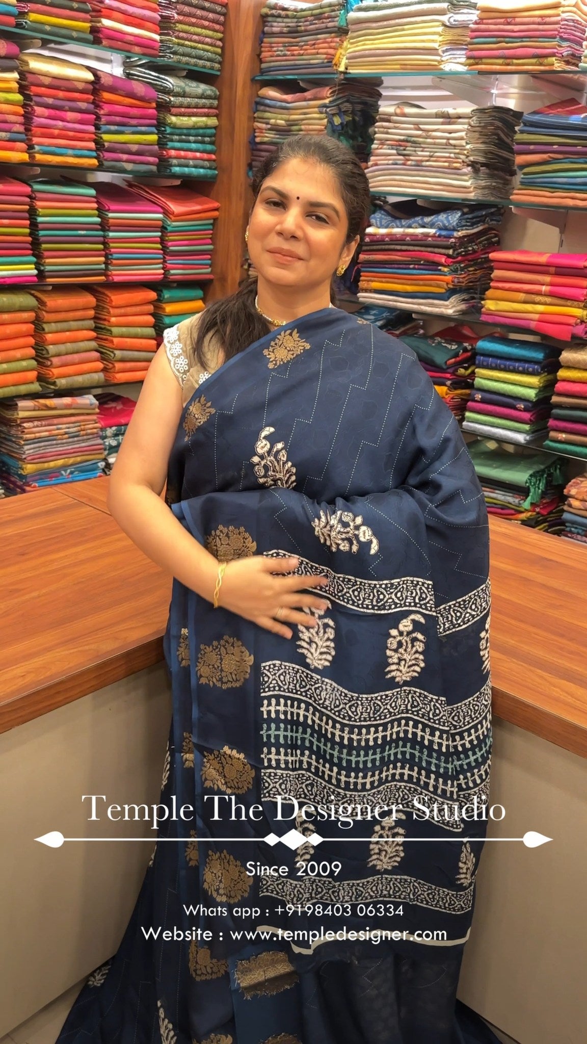 Saree Name - Printed Georgette Saree
Blouse - Running Blouse
Leng...