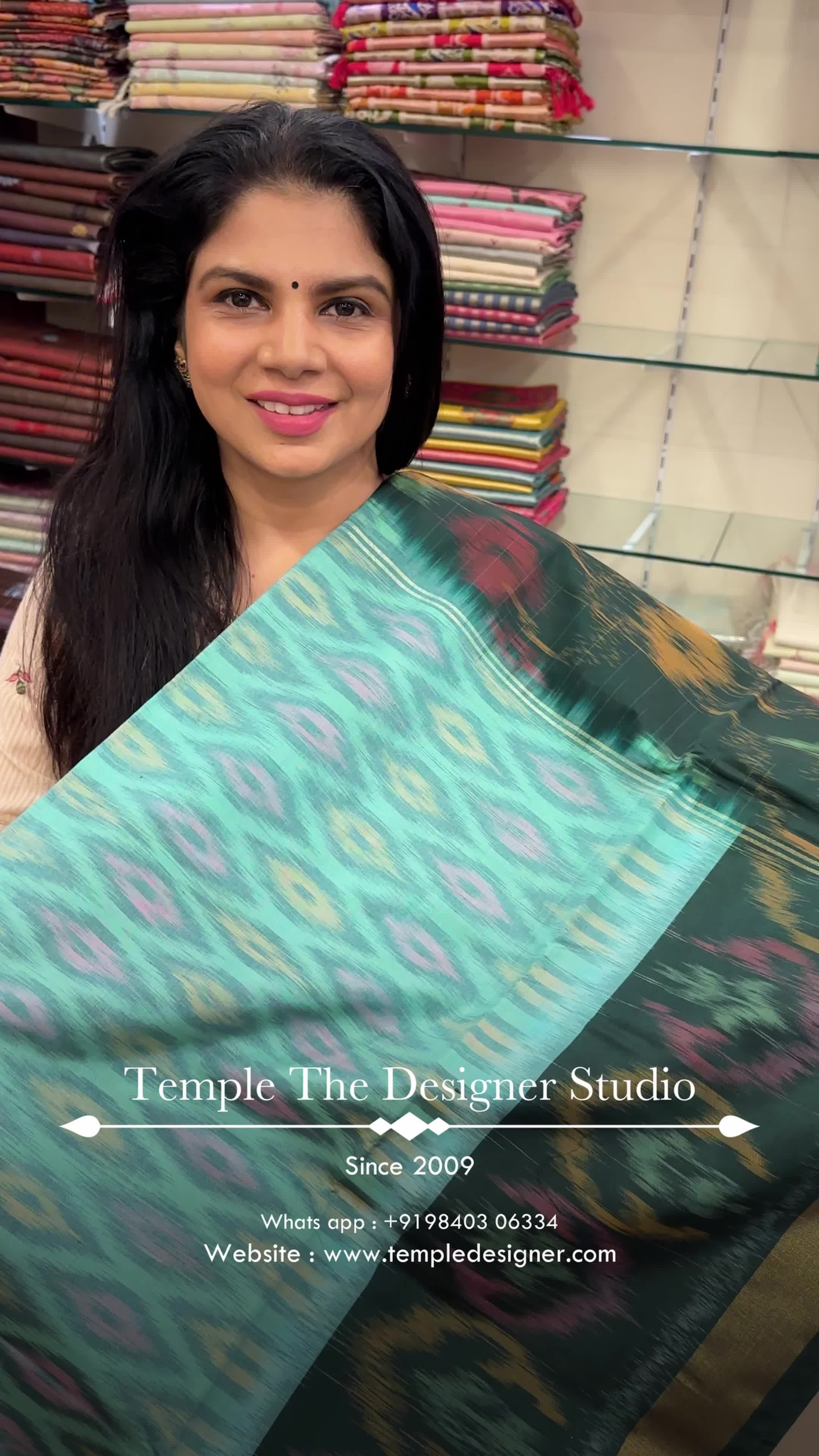 Saree Name - Pochampally Semi Silk Saree
Blouse - Contrast Blouse
...