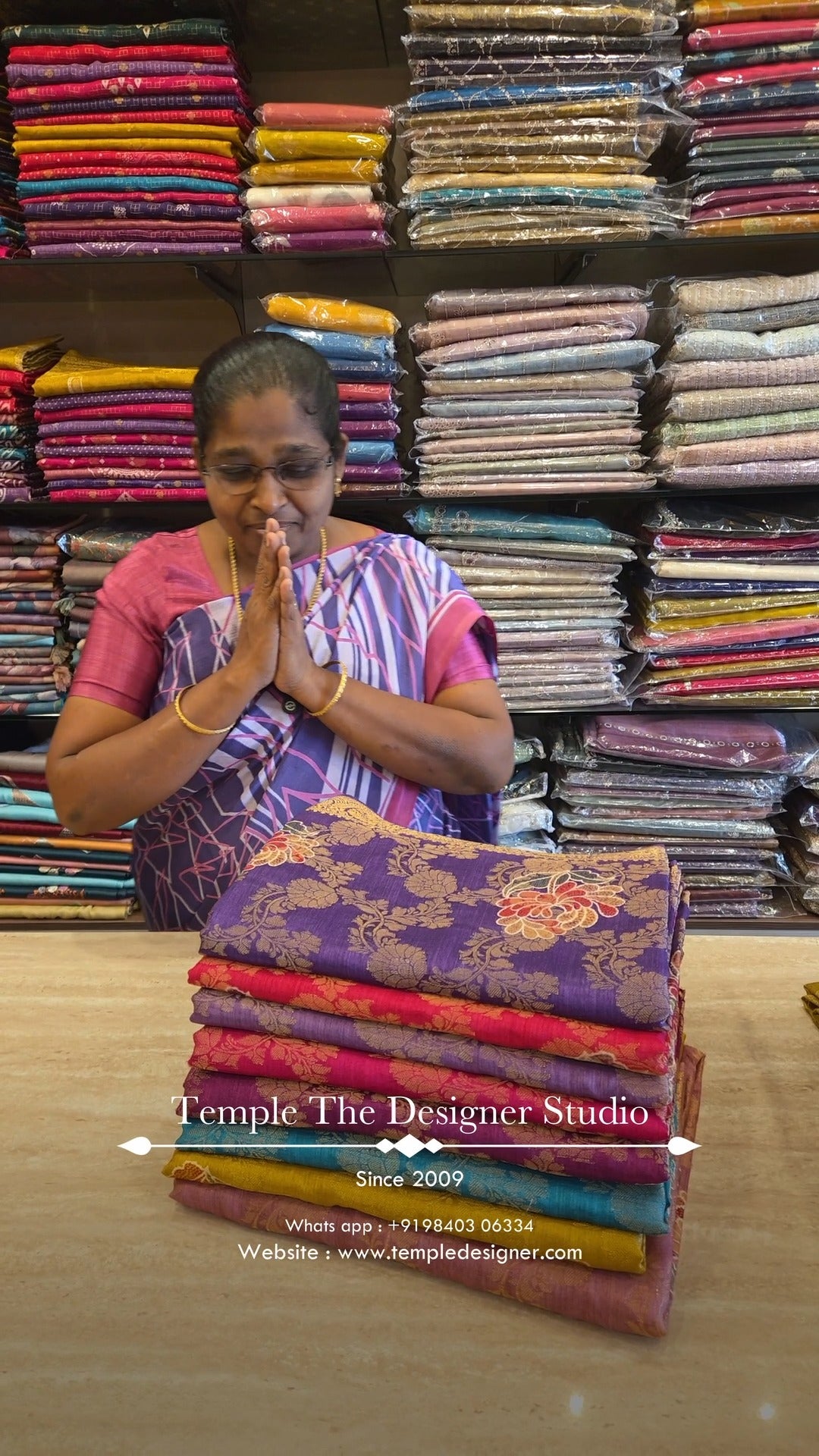 Saree Name - Printed Banarasi Silk Saree
Blouse - Self Colour Blou...