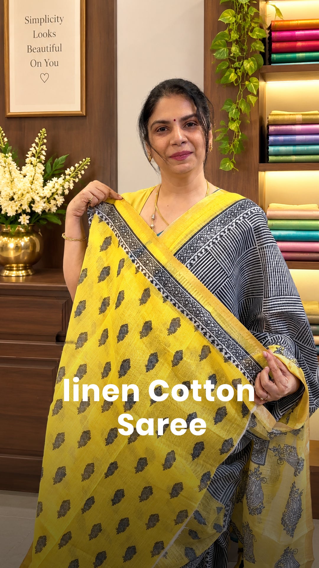Saree Code - TTDS3528
Saree Name - Linen Cotton Saree
Blouse - Co...