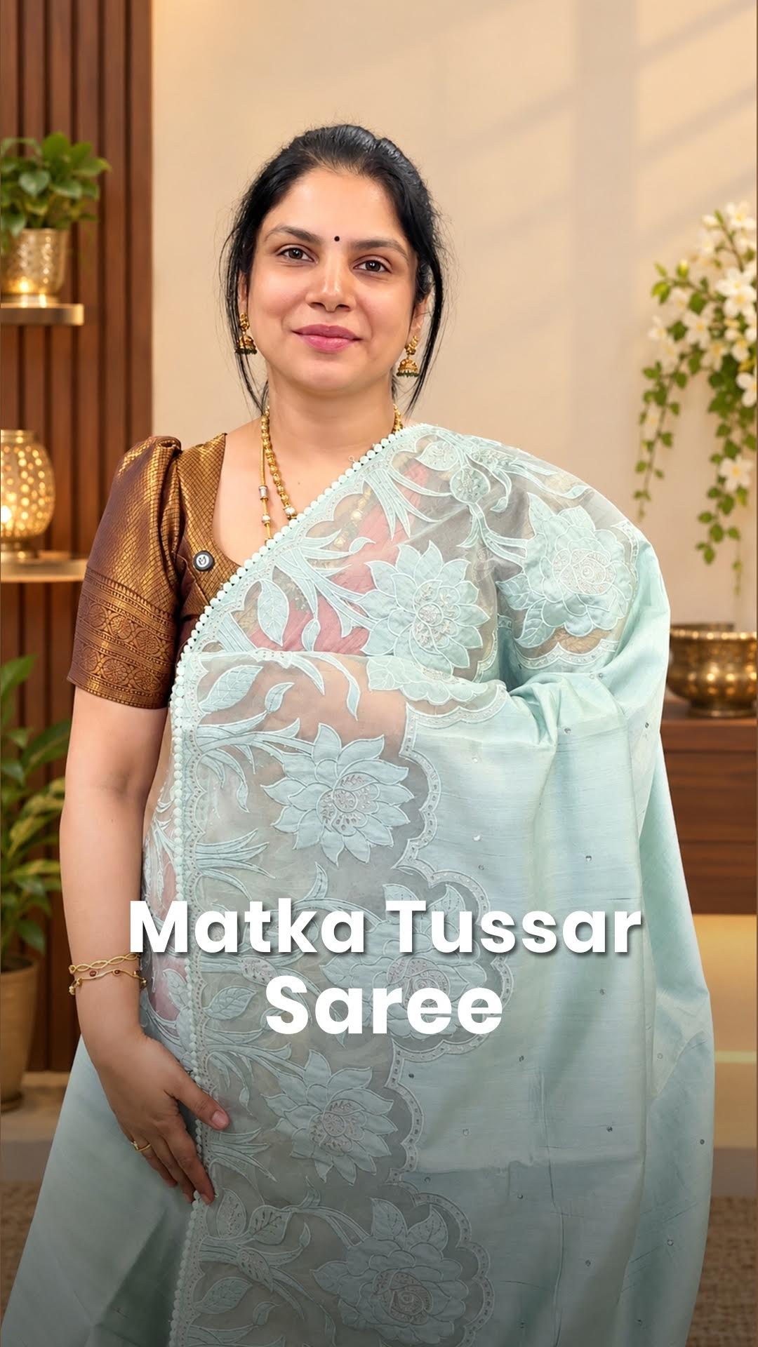 Saree Name - Matka Tussar Saree
Blouse - Self Colour Blouse
After...