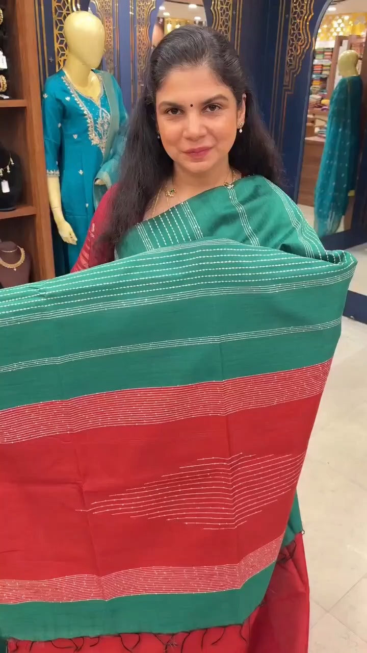 Saree Code - TTDS2100
Saree Name - Sequins Raw Silk Saree
Blouse ...