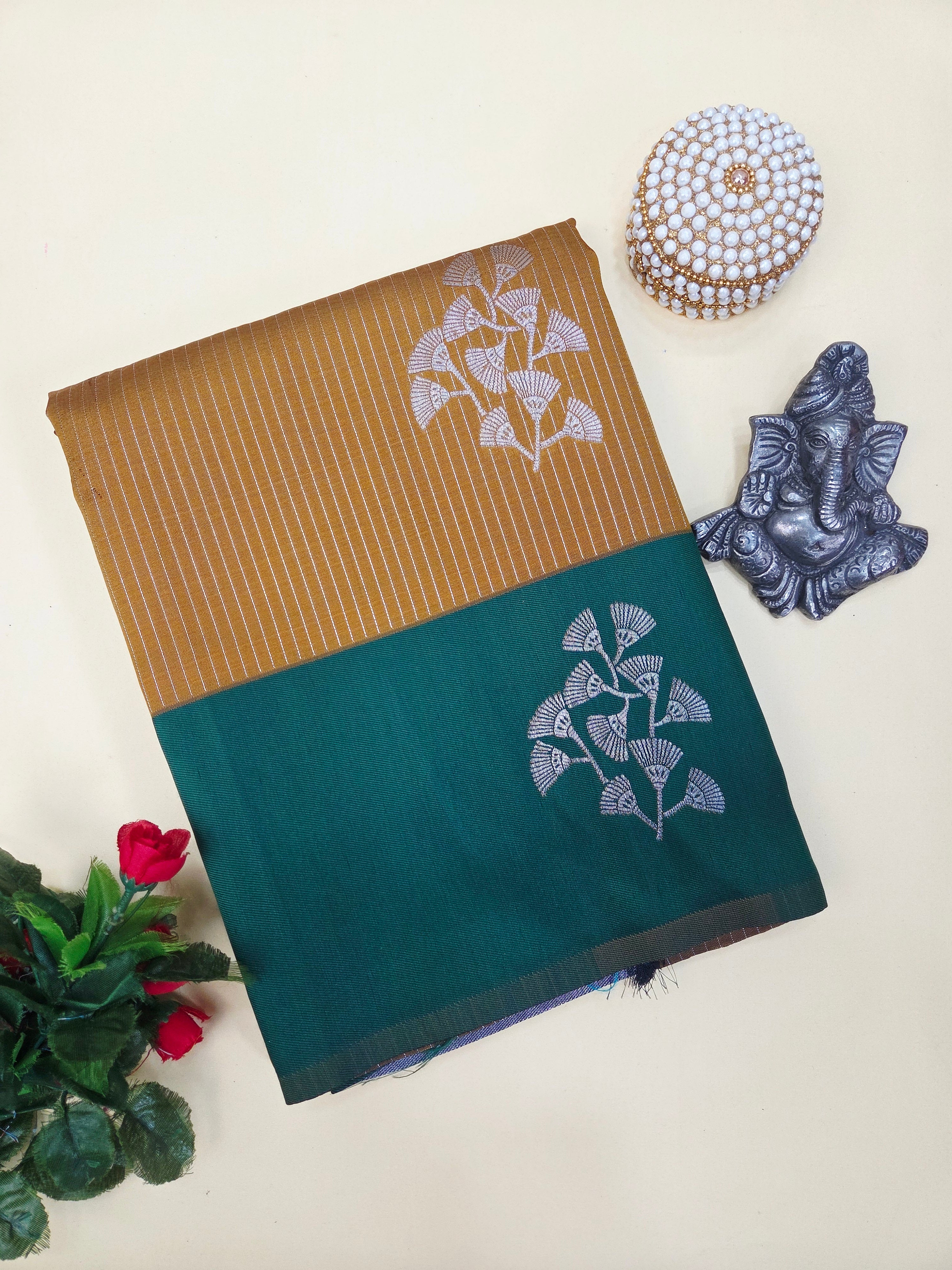 Lichi Silk Saree With Zari woven Pattern | TTDS2366