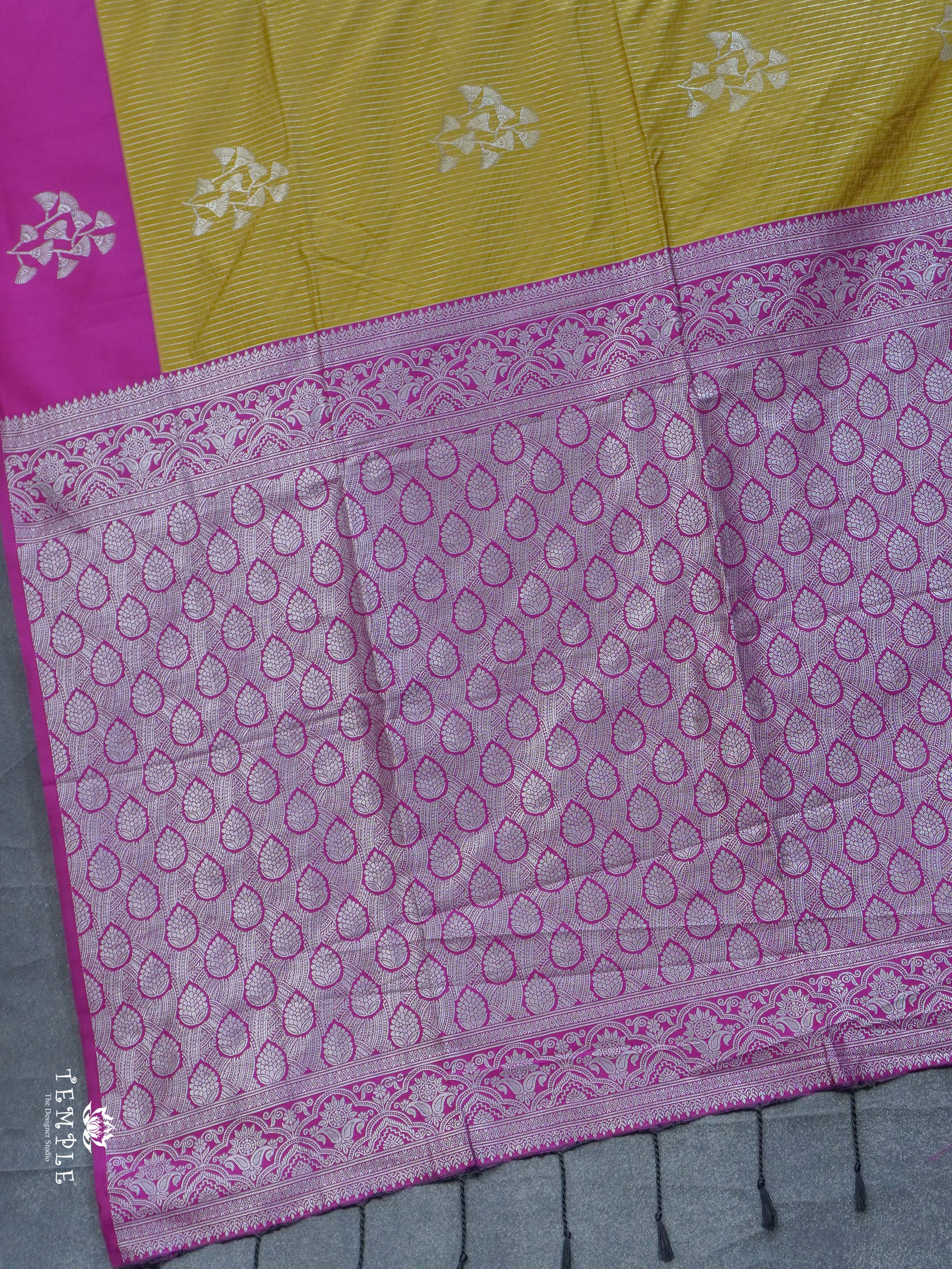 Lichi Silk Saree With Zari woven Pattern | TTDS2366