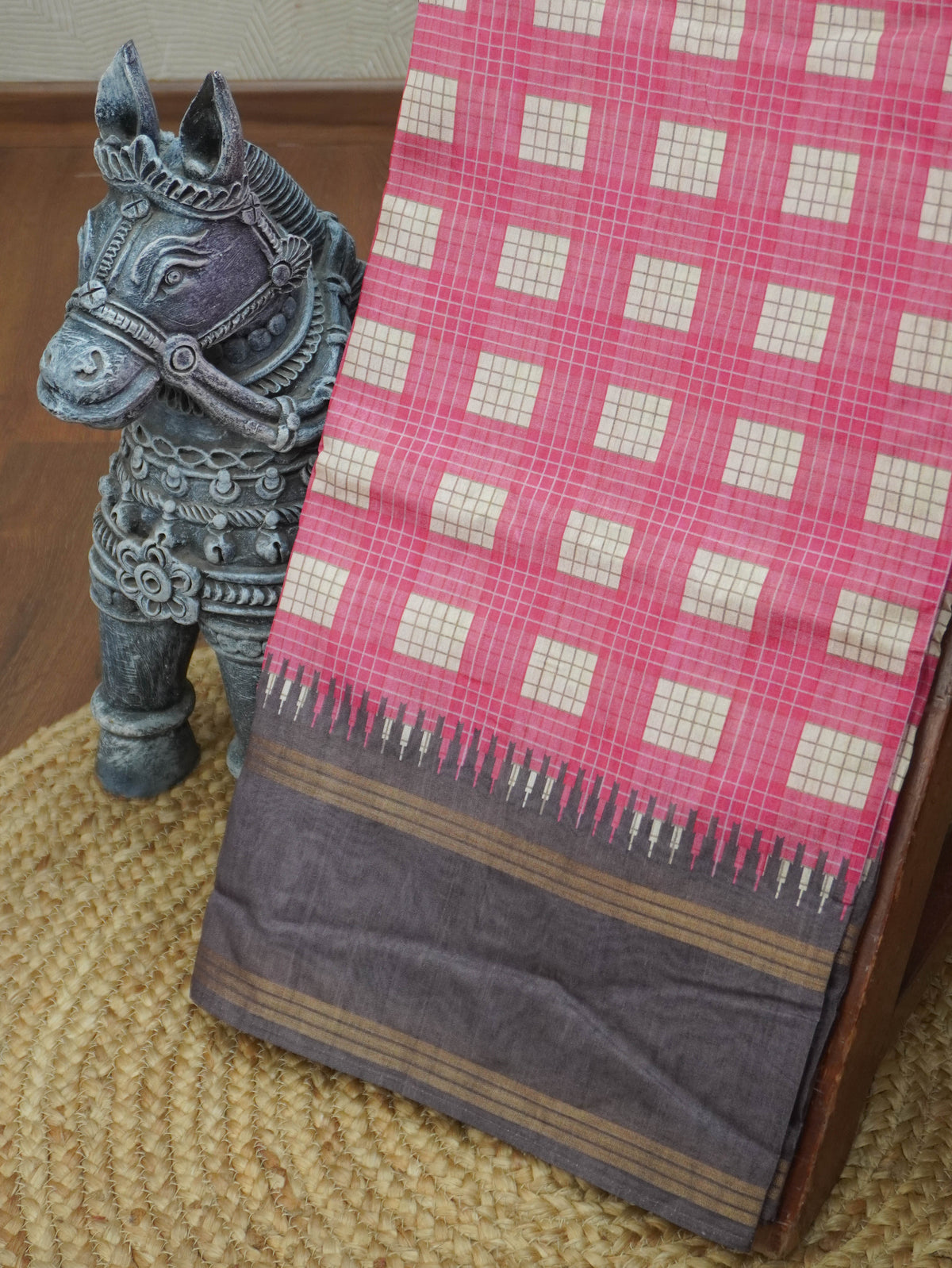 Vintage Checked Tussar Saree | TTDS3708