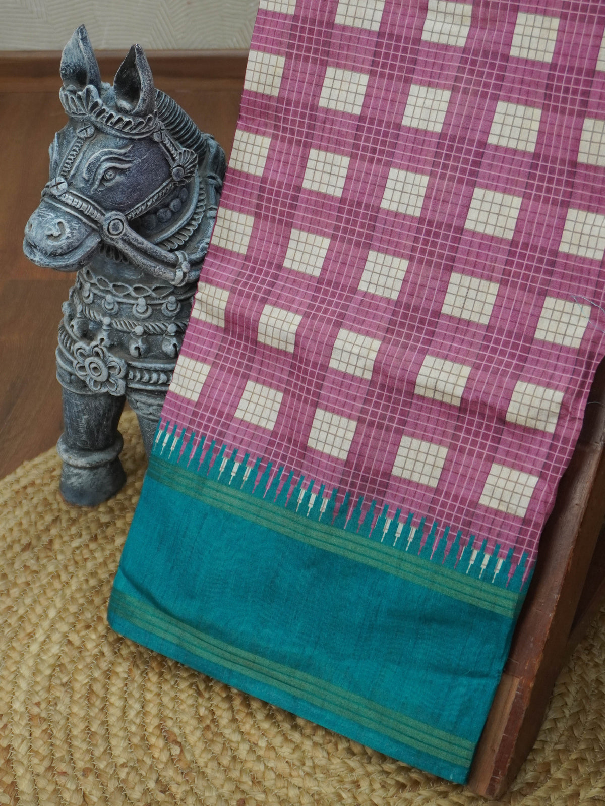 Vintage Checked Tussar Saree | TTDS3708