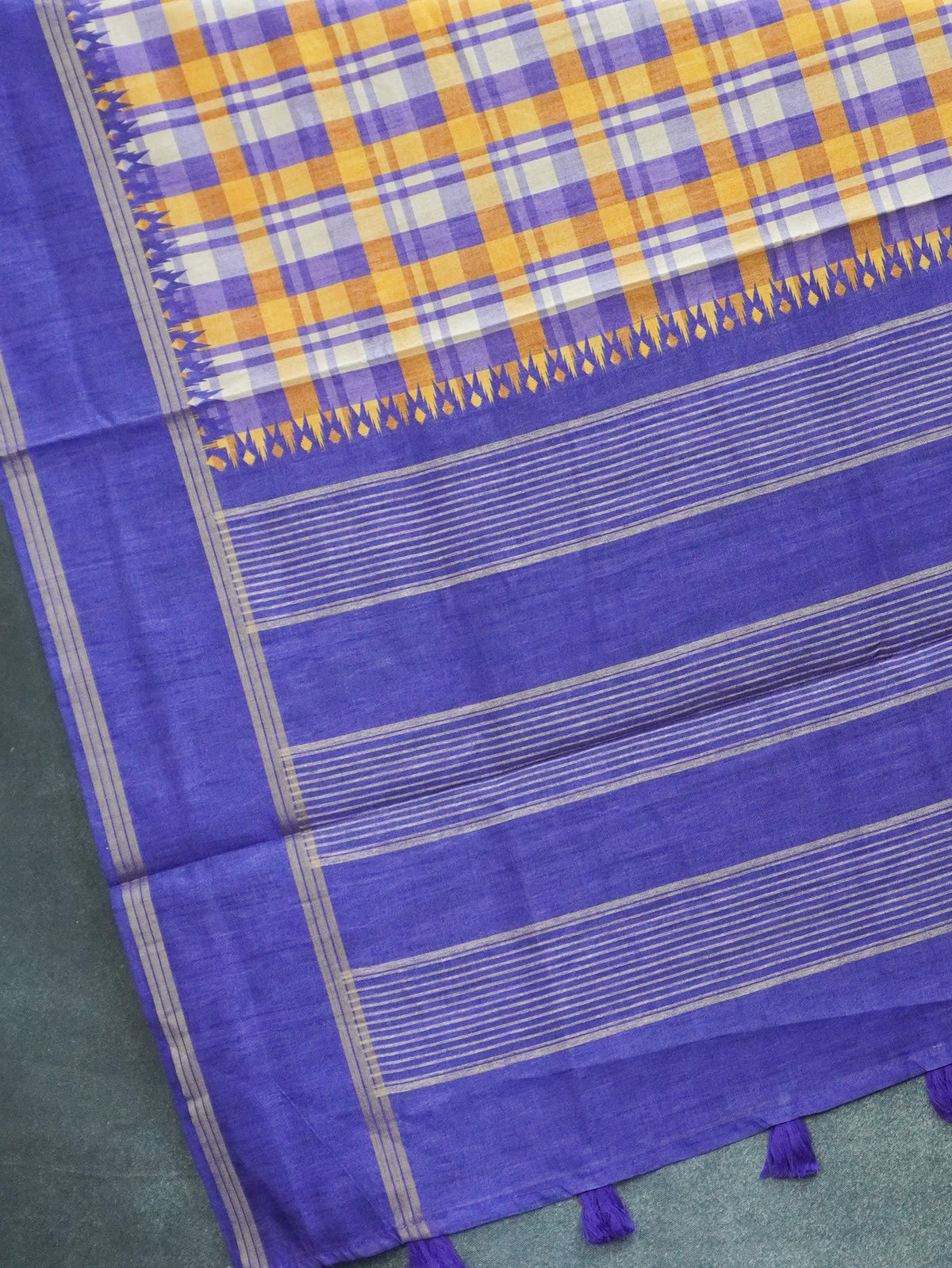 Vintage Checked Tussar Saree | TTDS3708