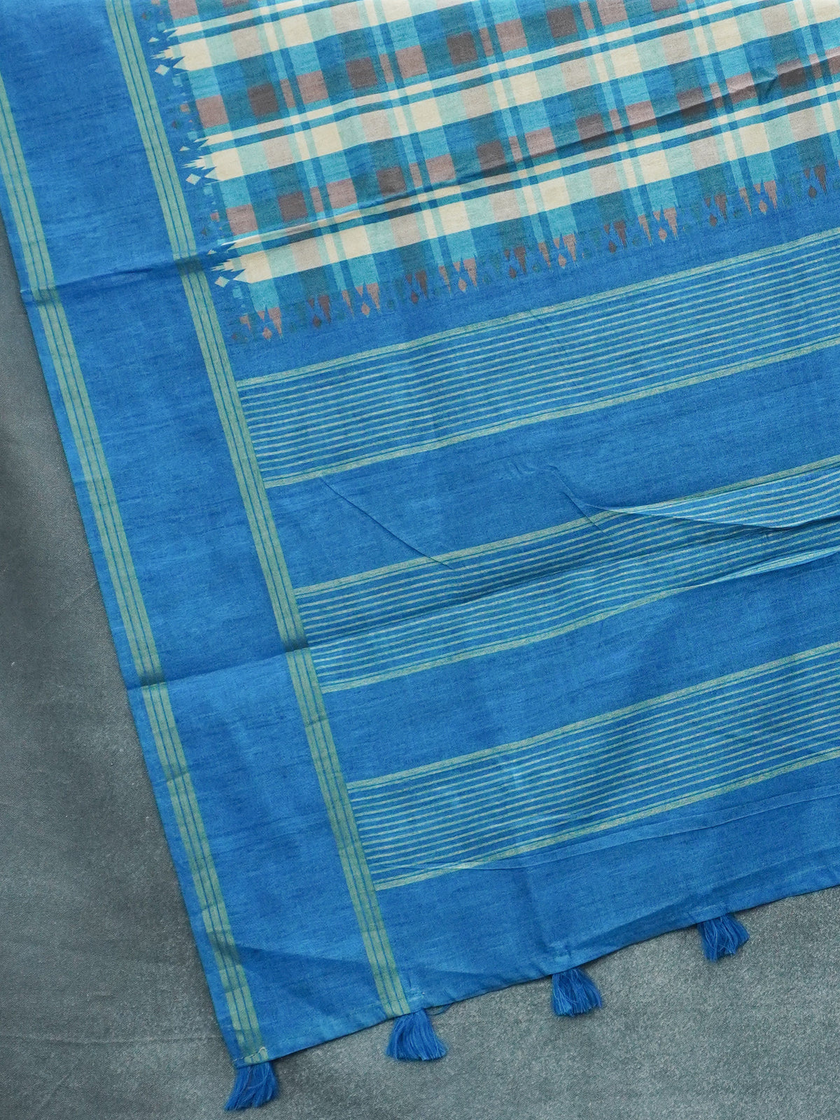 Vintage Checked Tussar Saree | TTDS3708