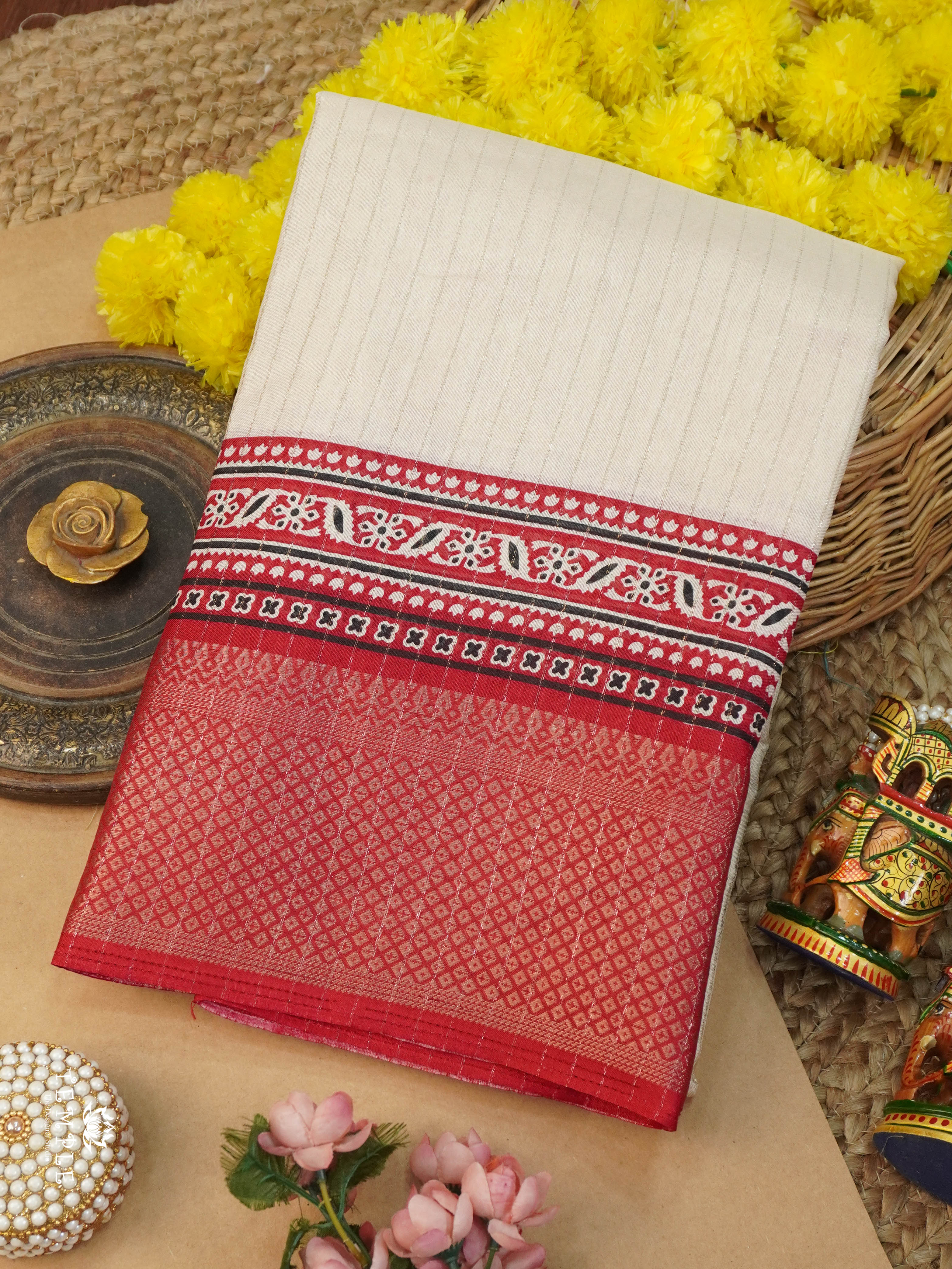 Semi Crepe Saree With Vaira Oosi Pattern | TTDS2895.