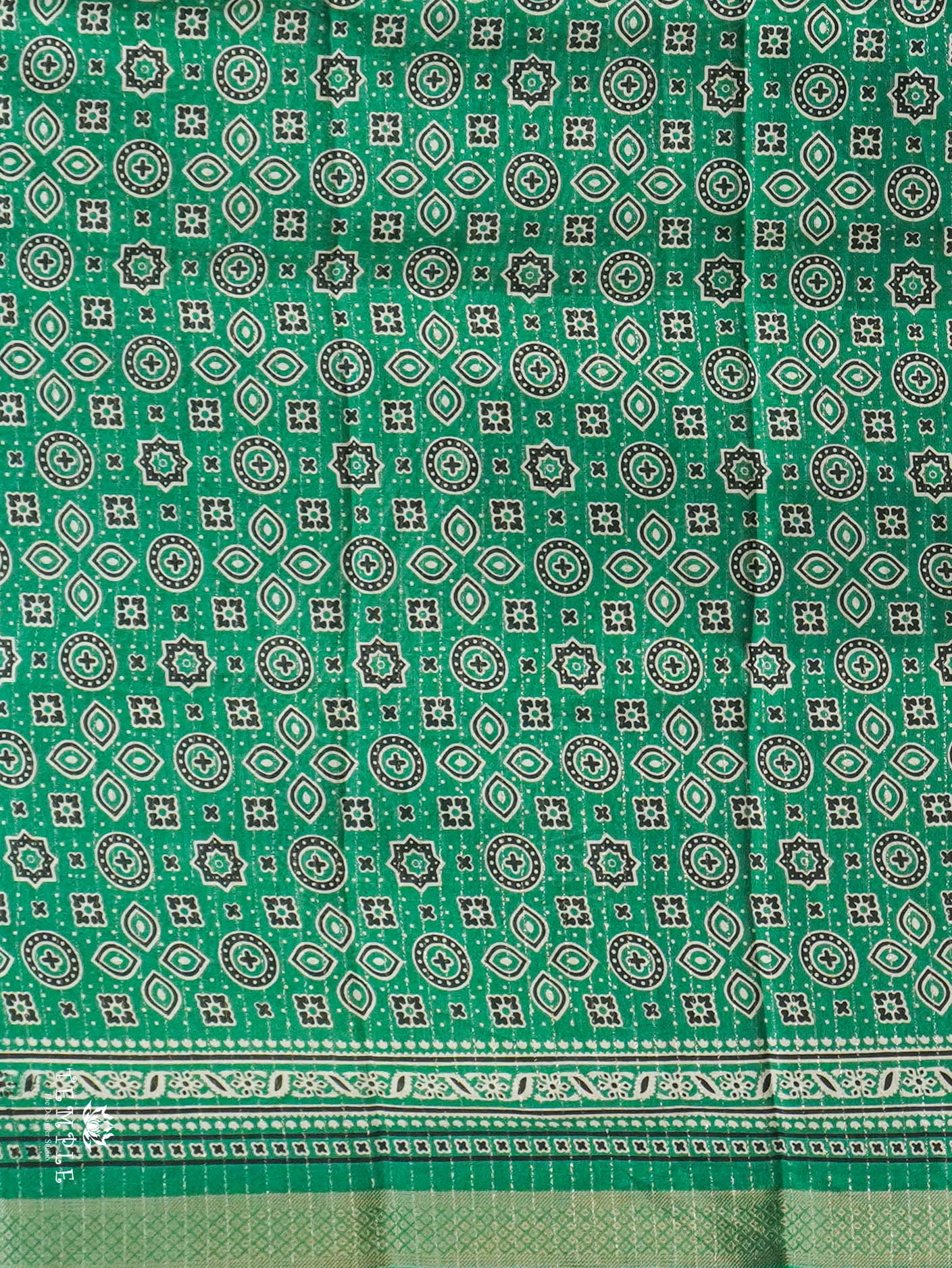 Semi Crepe Saree With Vaira Oosi Pattern | TTDS2895