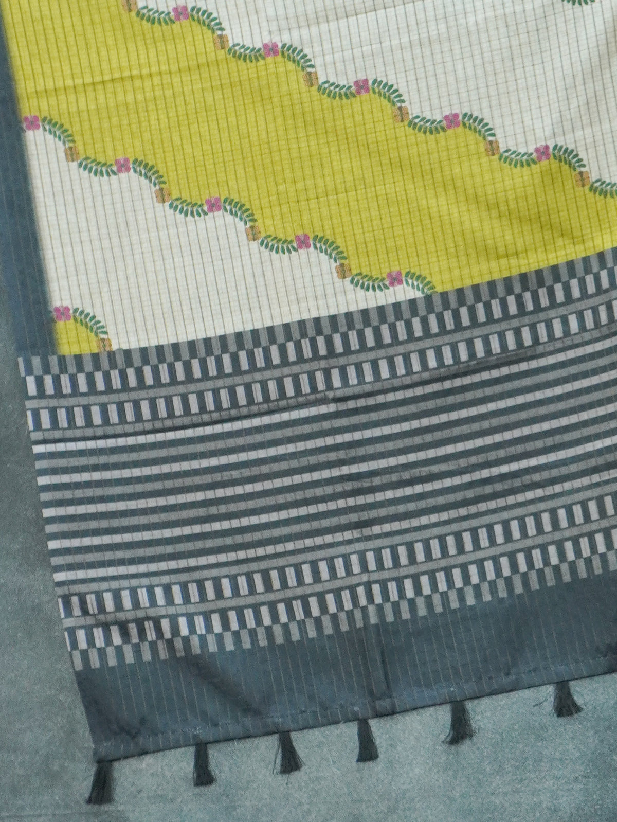 Printed Tussar Saree | TTDS3719