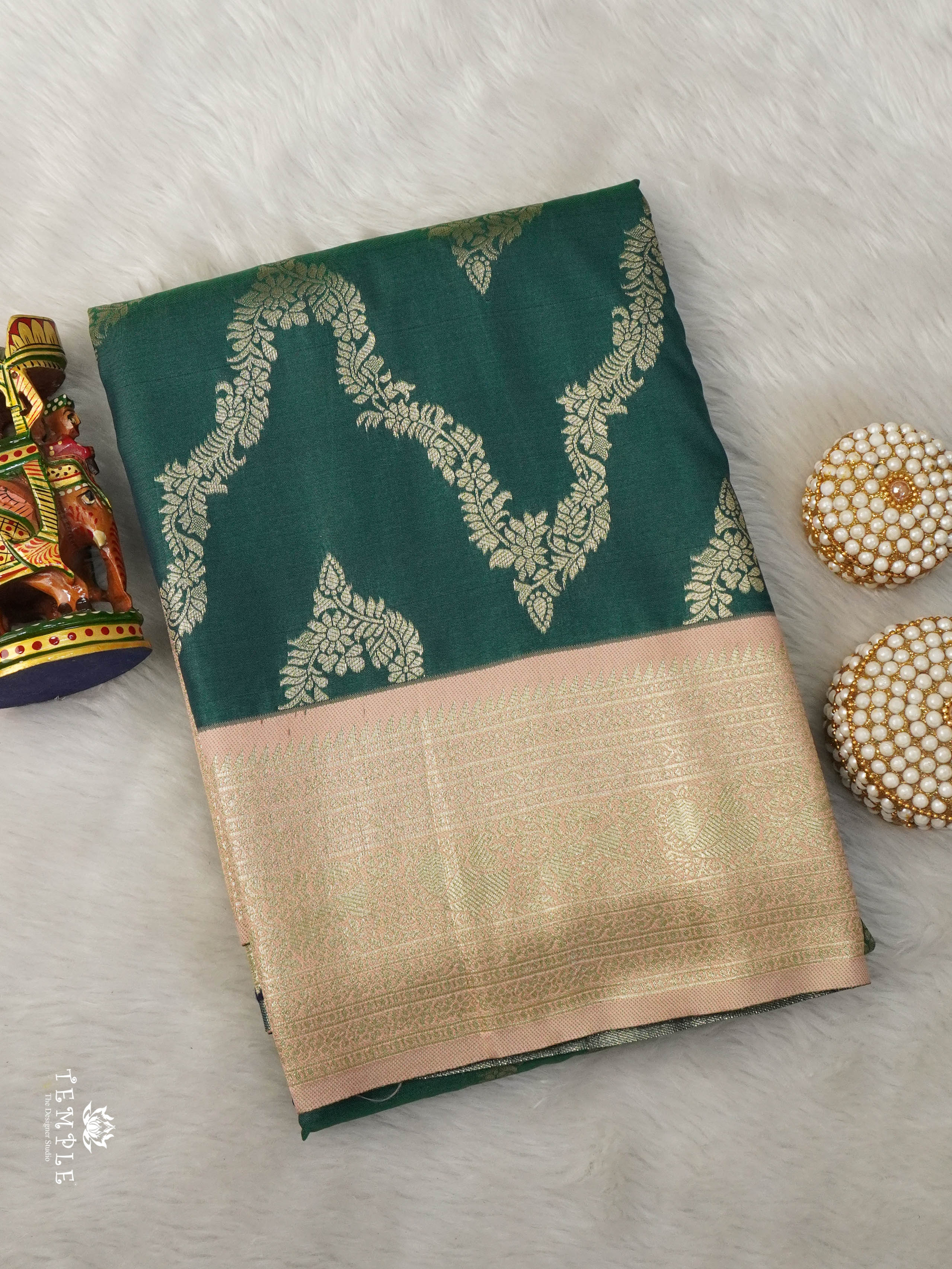 Semi Silk Saree With Zari Woven Pattern | TTDS2915