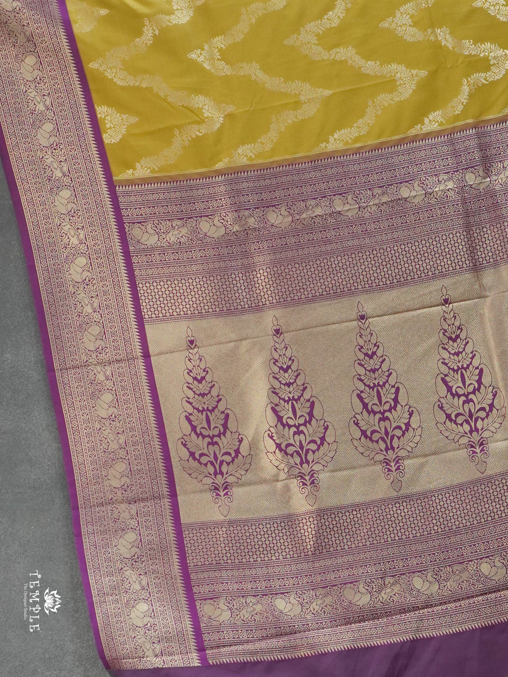 Semi Silk Saree With Zari Woven Pattern | TTDS2915