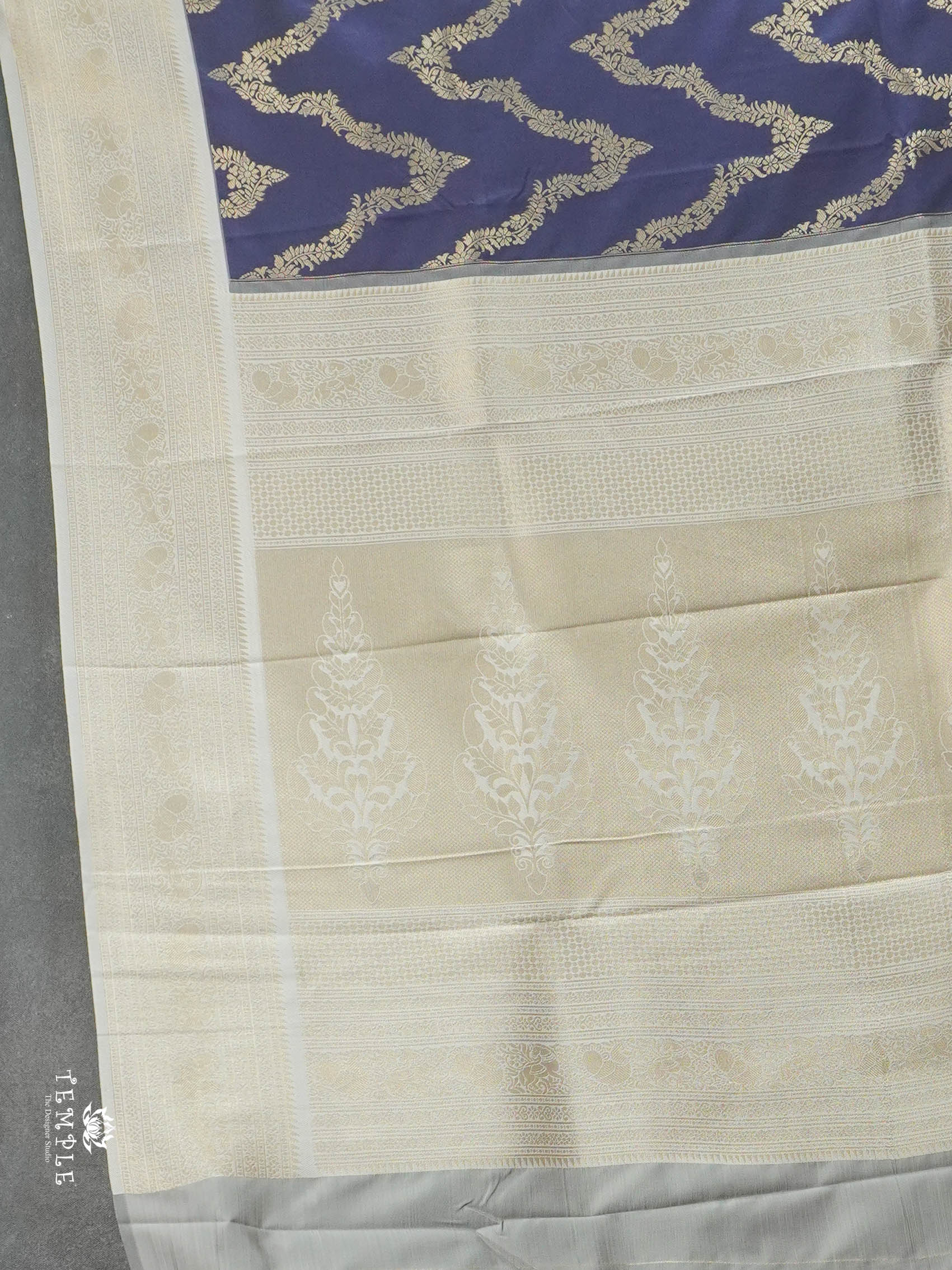 Semi Silk Saree With Zari Woven Pattern | TTDS2915