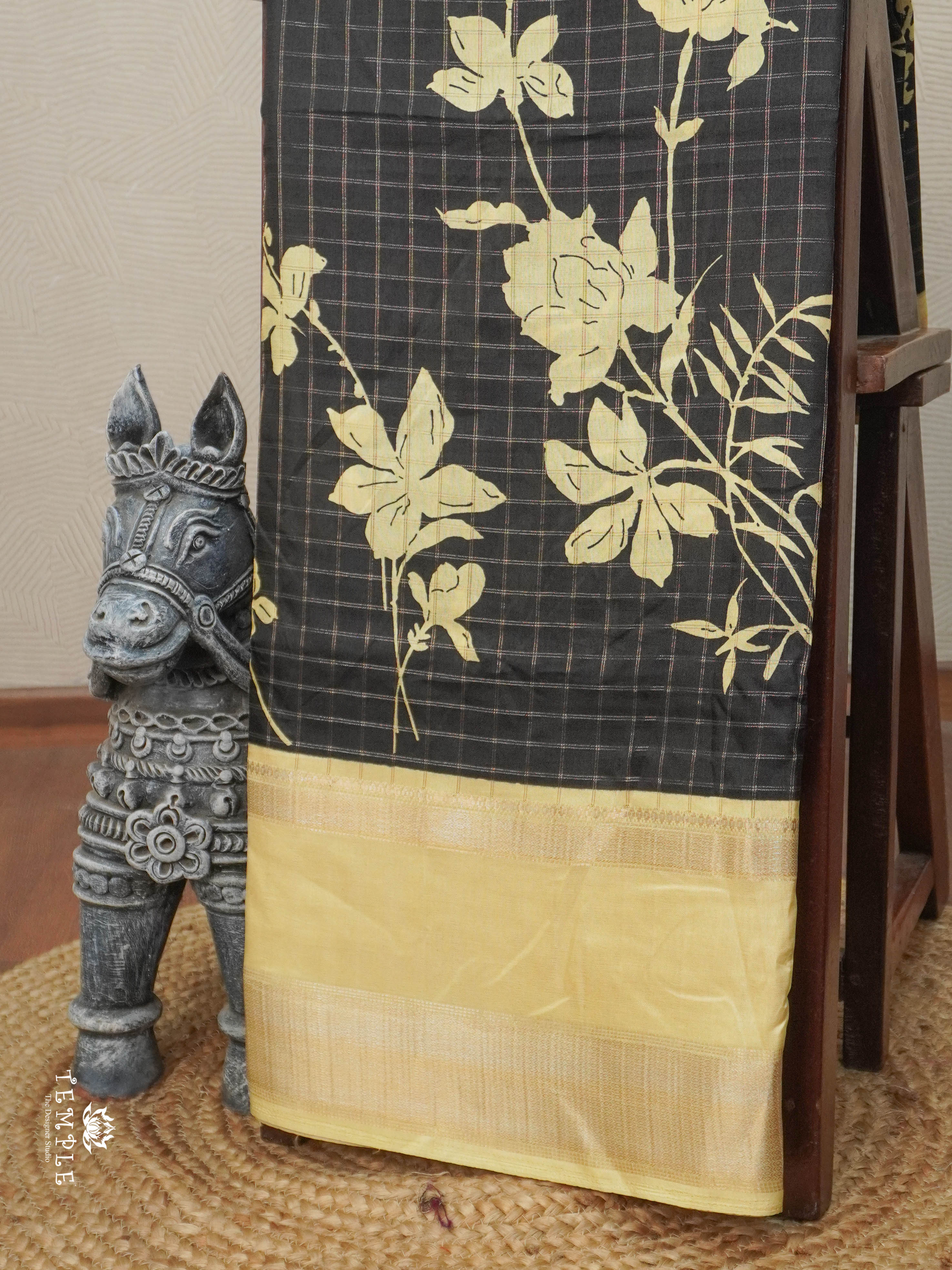 Fancy Checked Saree | TTDS2957