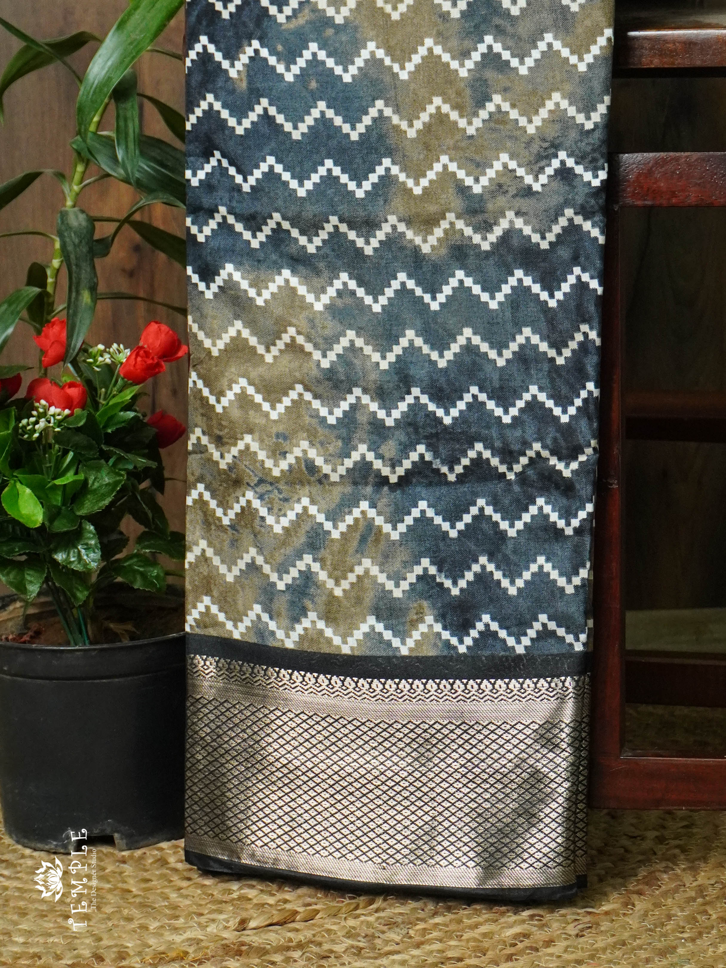 Rs 3950 Rang Reet bana Dora viscose printed 3pc main image 0