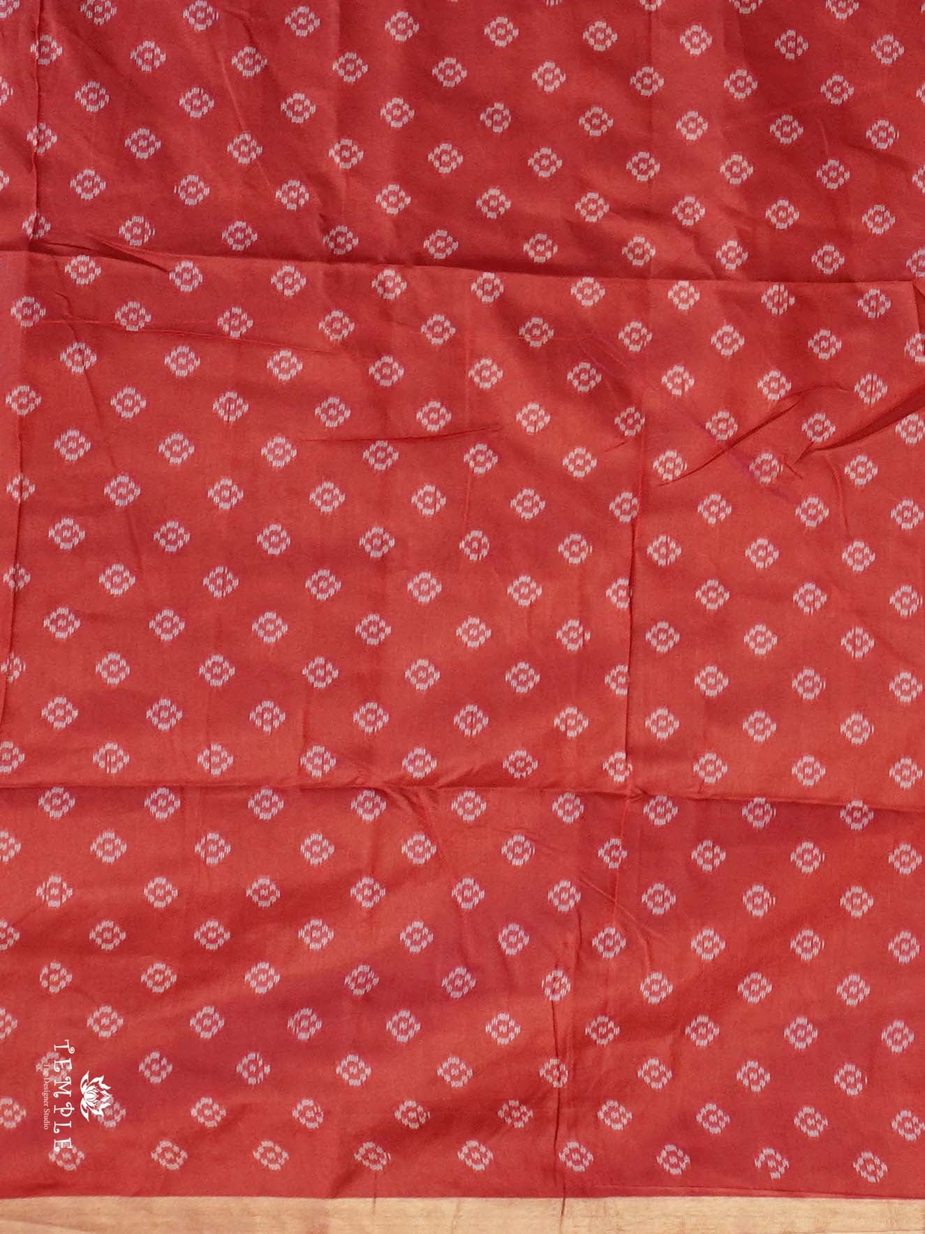 Raw Silk Saree With Thread Woven Pattern | TTDS2647