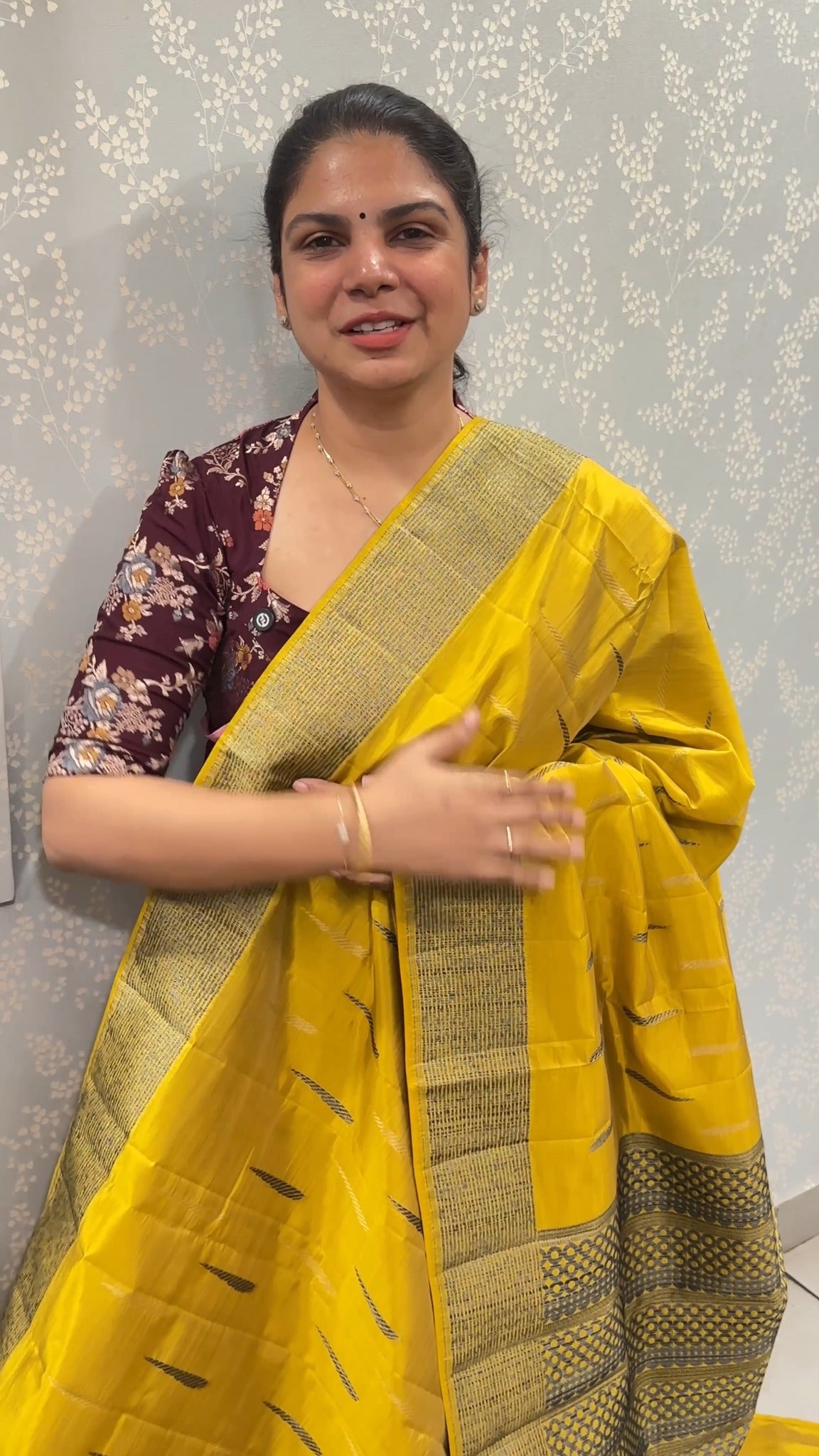 Semi Tussar Silk Saree 

Product Code - TTDS2662

Regular Price @ R...