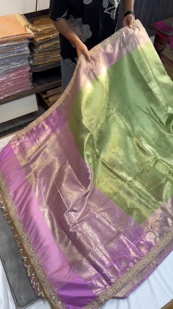 Banarasi Katan Silk Saree 

Product Code - TTDS2302

Sale Price @ R...