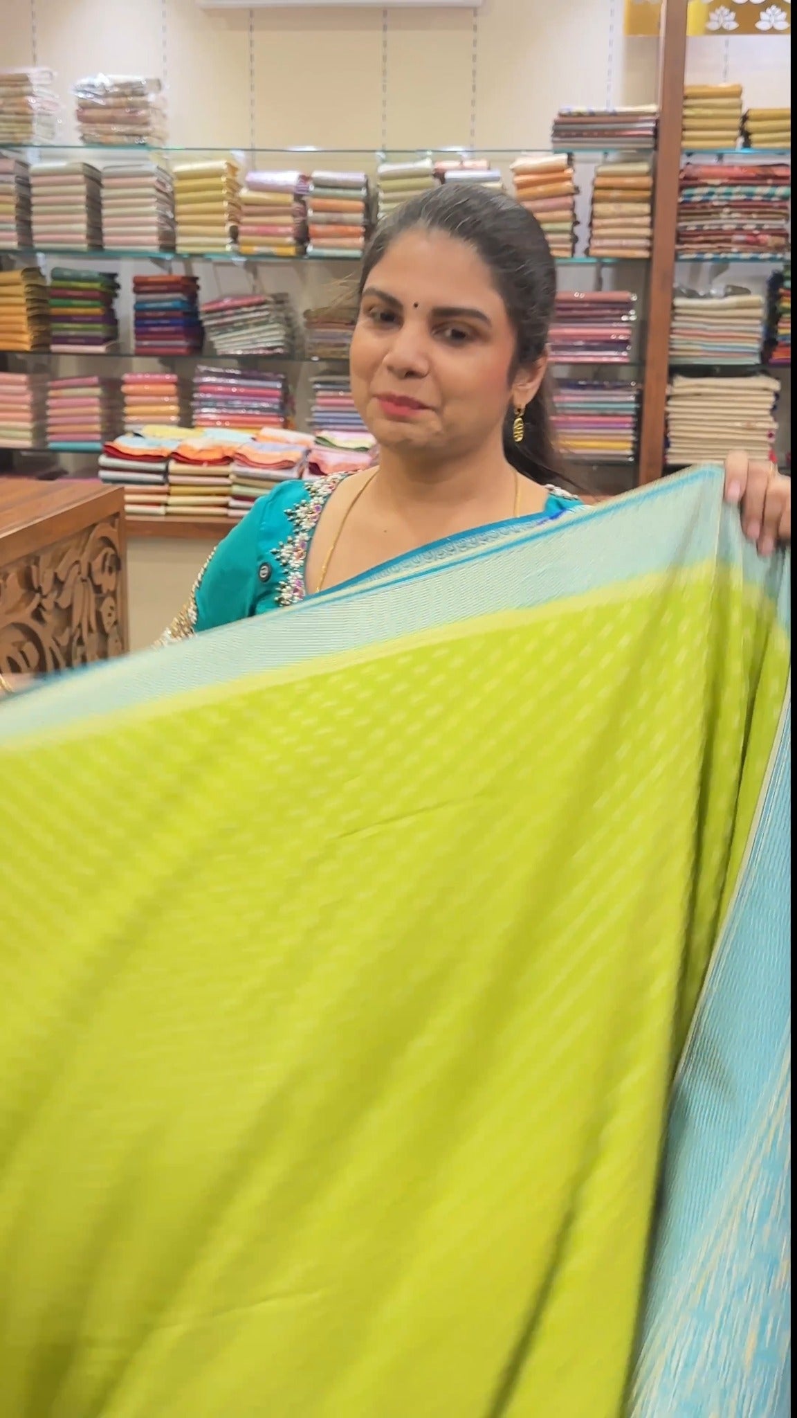 Khaddi Georgette Saree

Product Code - TTDS2672

Tag Price @ Rs.230...