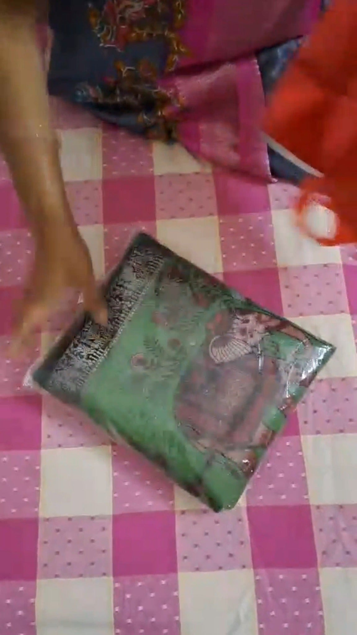 Thank you for the opening video! So happy to hear you loved the sar...