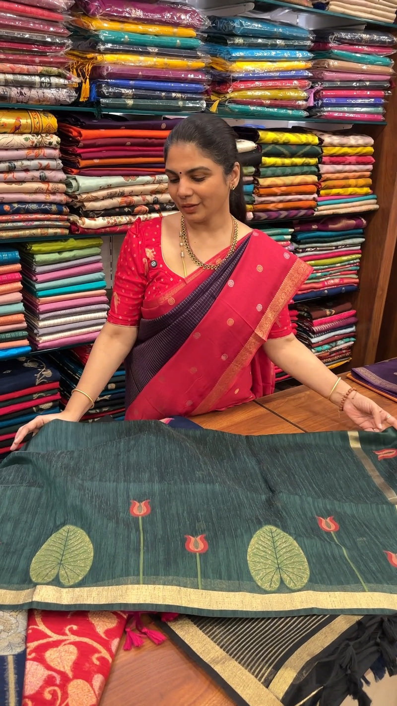 Linen Cotton Sarees Collections

Price Starting From @ Rs. 2100 to ...