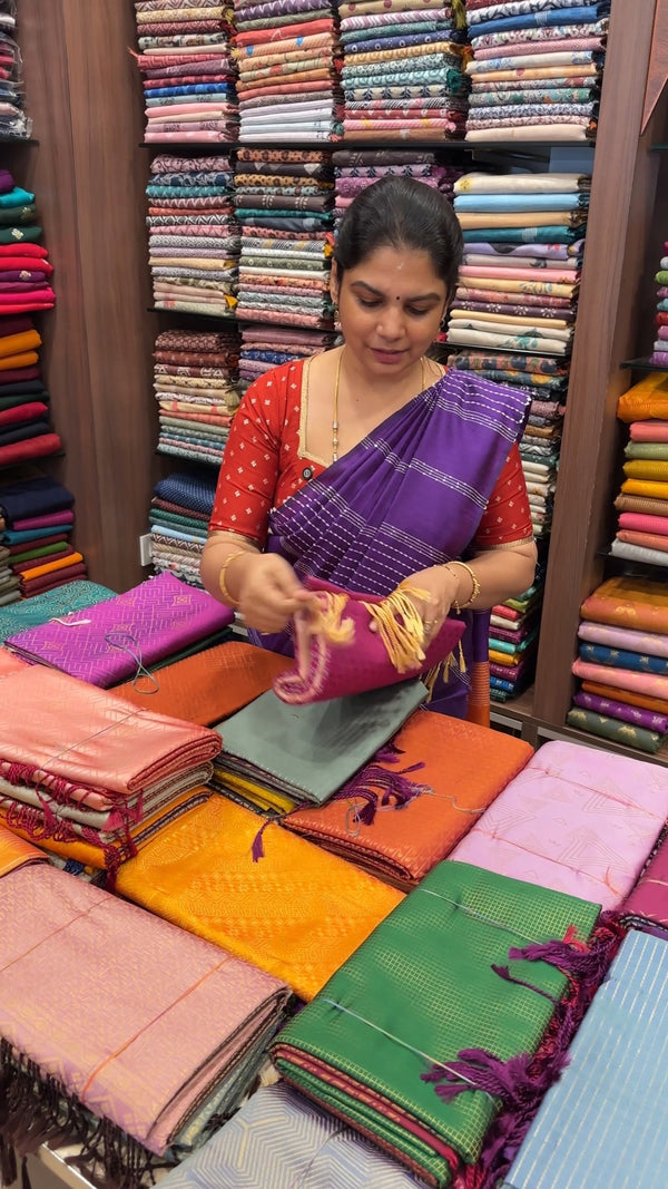 Brocade Soft Silk Saree ✨

Elegant soft silk saree featuring a styl...