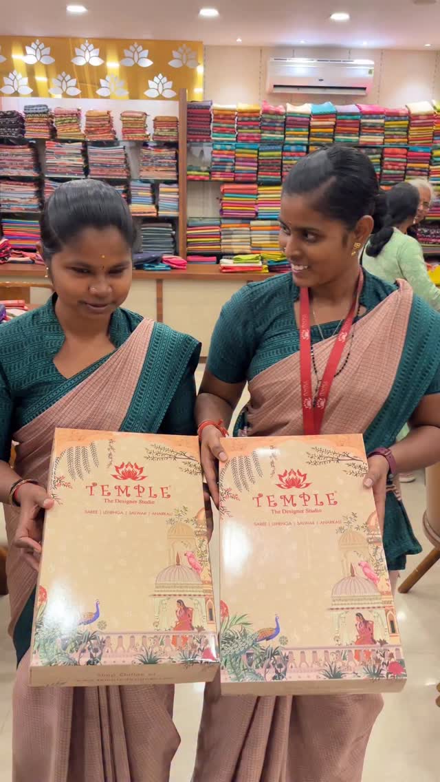 #sareelove #trending #sareefashion