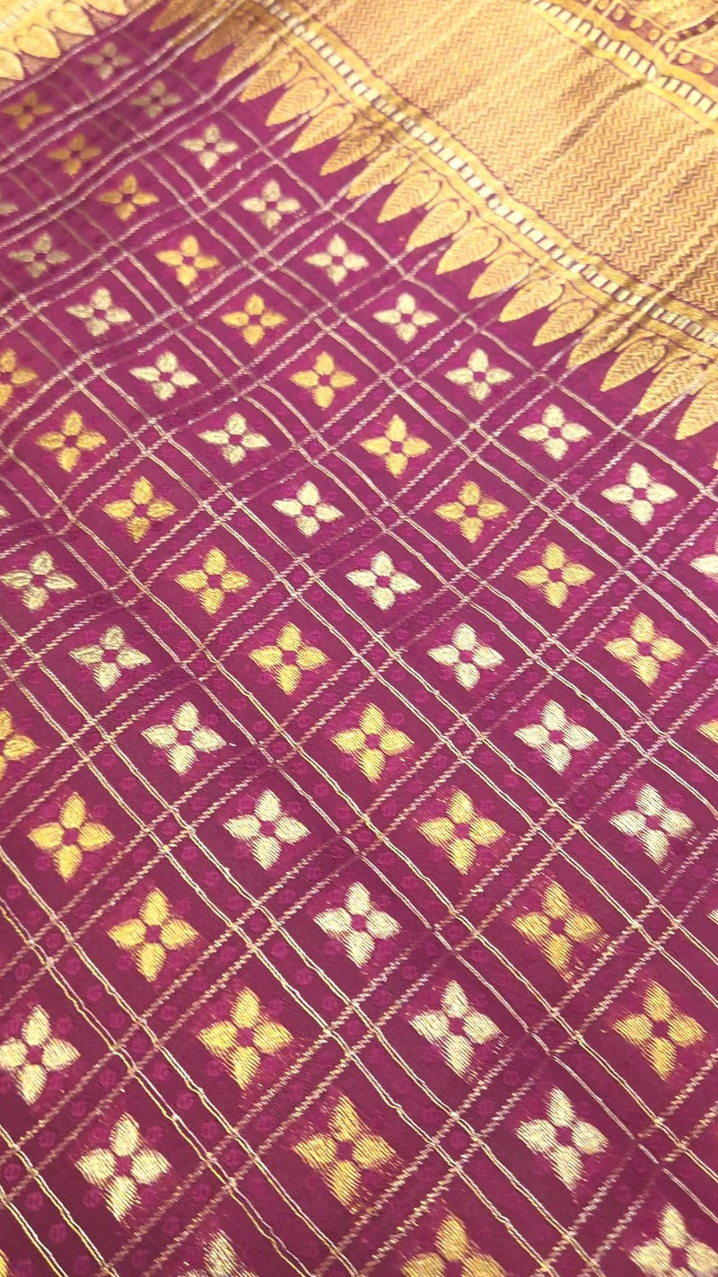 ✨Uppada Silk Saree✨

This stunning Uppada Silk Saree brings the per...