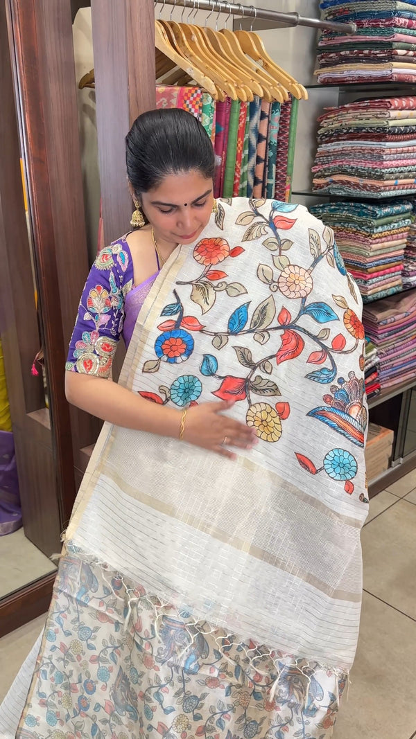 Maheshwari Cotton Saree with Applique Work 🤍

Soft, lightweight, a...