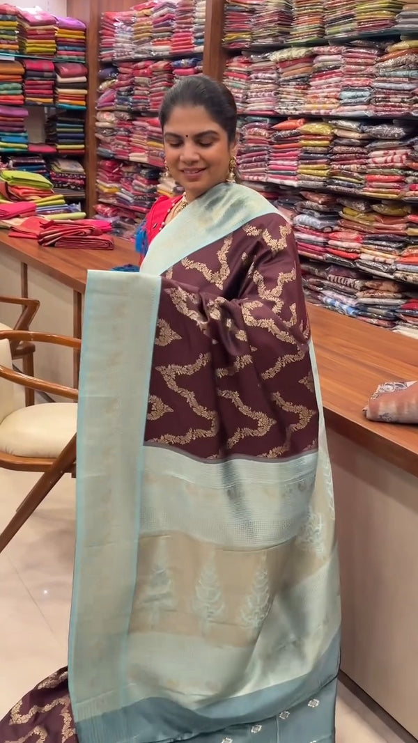 ✨ Semi Silk Saree with Zari Woven Pattern ✨

Product Code: TTDS2915...