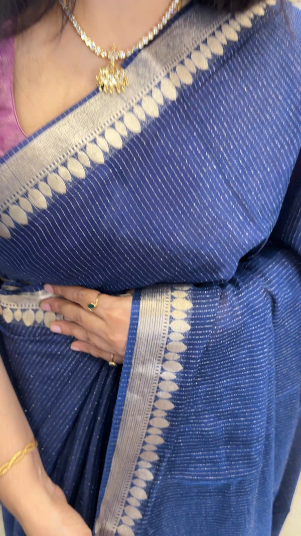 Georgette Saree With Vaira Oosi Pattern 

Product Code - TTDS2923

...