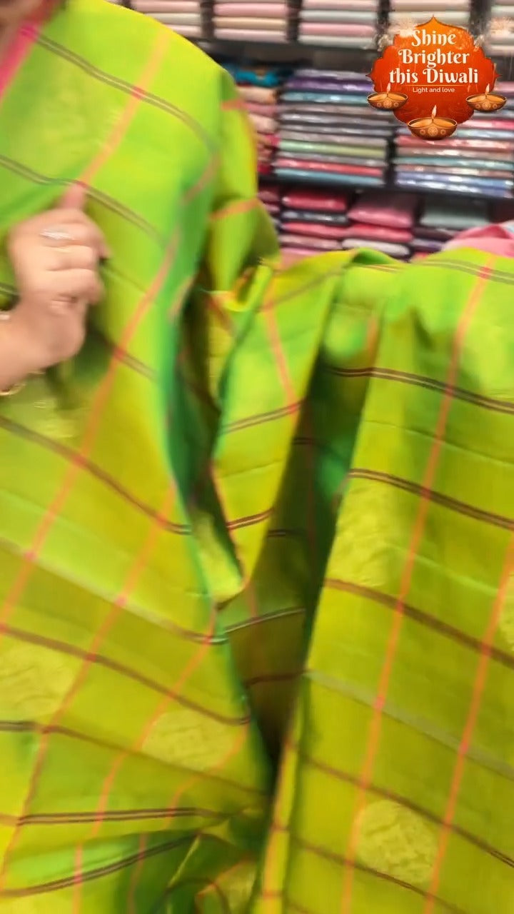 Poorna Silk Saree - Pure Silk

Pure silk saree with soft feel, natu...