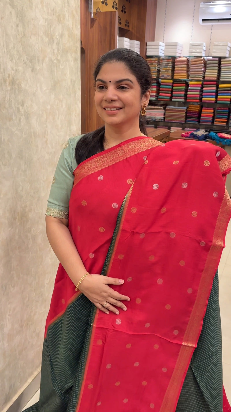 Semi Mysore Silk Saree | TTDS2783

Elegant and lightweight Semi Mys...