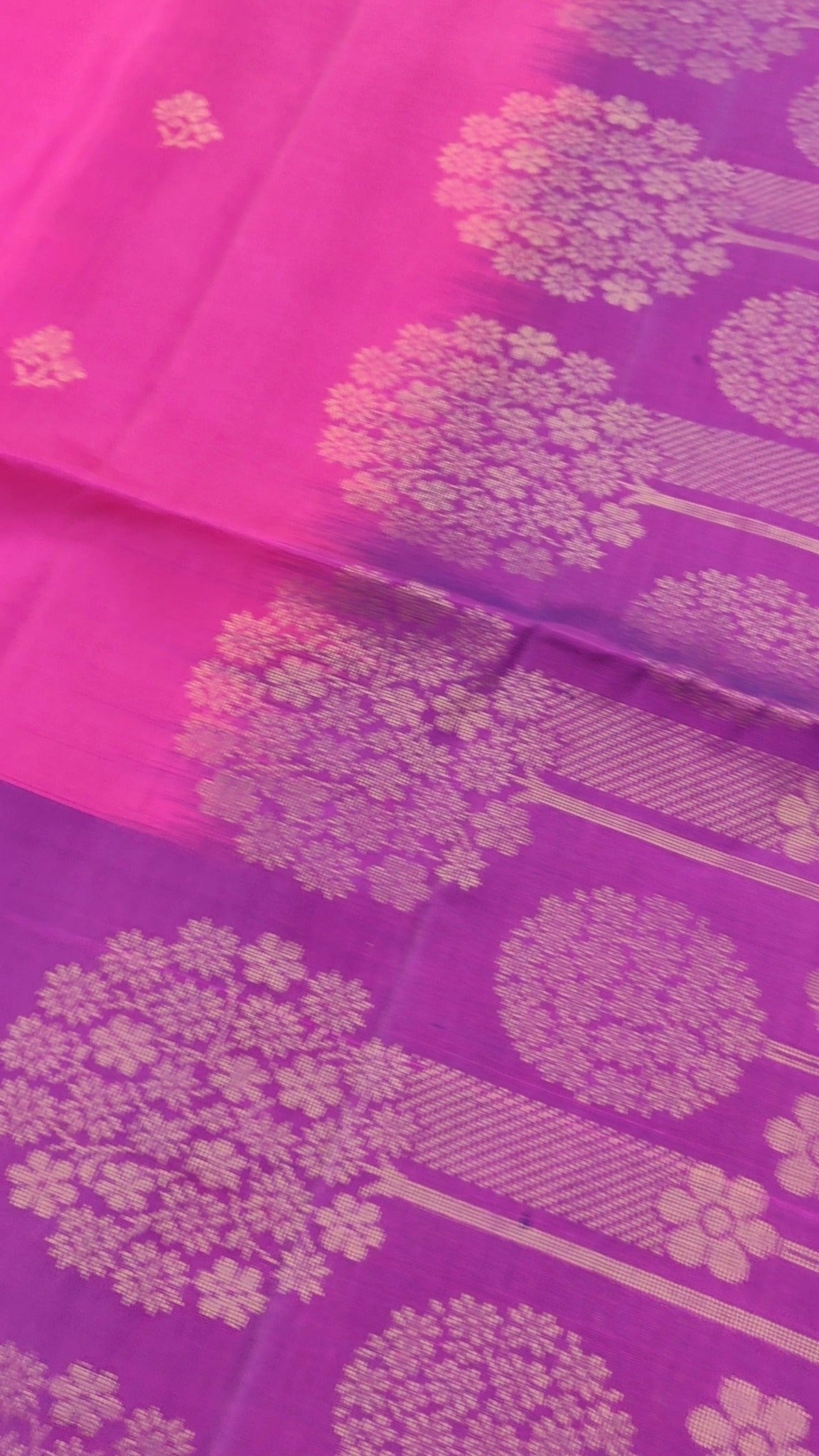 Pure Silk Saree ✨

Rich pure silk saree crafted with elegance and g...