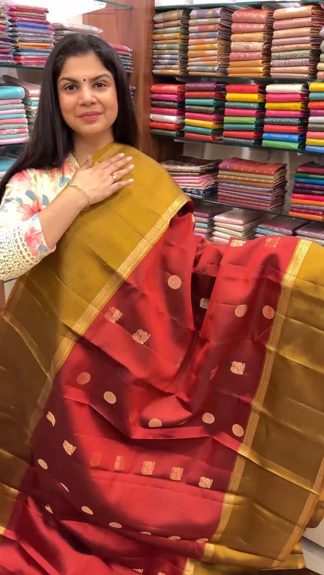 Just type Vaidehi in comments to know the price 💌 

#SareeLove #Et...